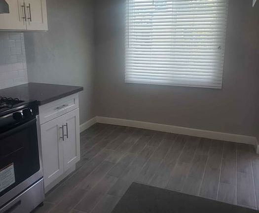 4th image of 2700 Clarendon Ave APT K
