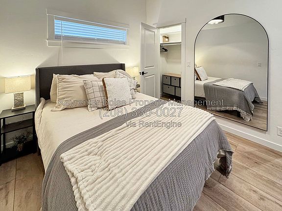 5th image of 3526 W Anderson St