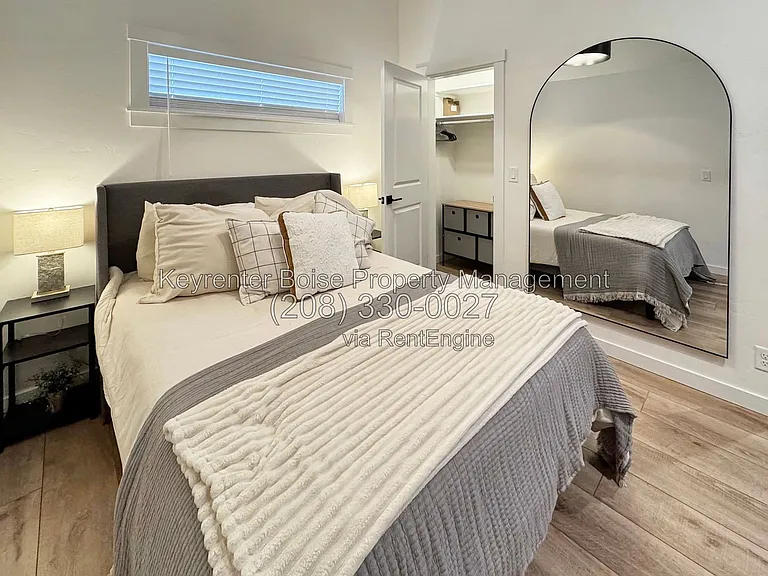 3526 W Anderson St — Photo 5