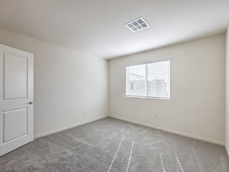 2666 Champagne Gold Ave — Photo 17