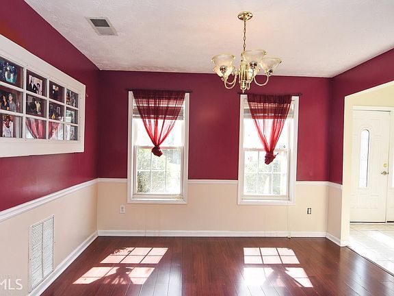 5th image of 3046 Highland Park Ln