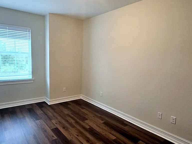 7135 Greenwood Park Cir #105 — Photo 19