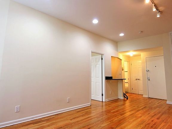 4th image of 160 W 75th St APT 3A