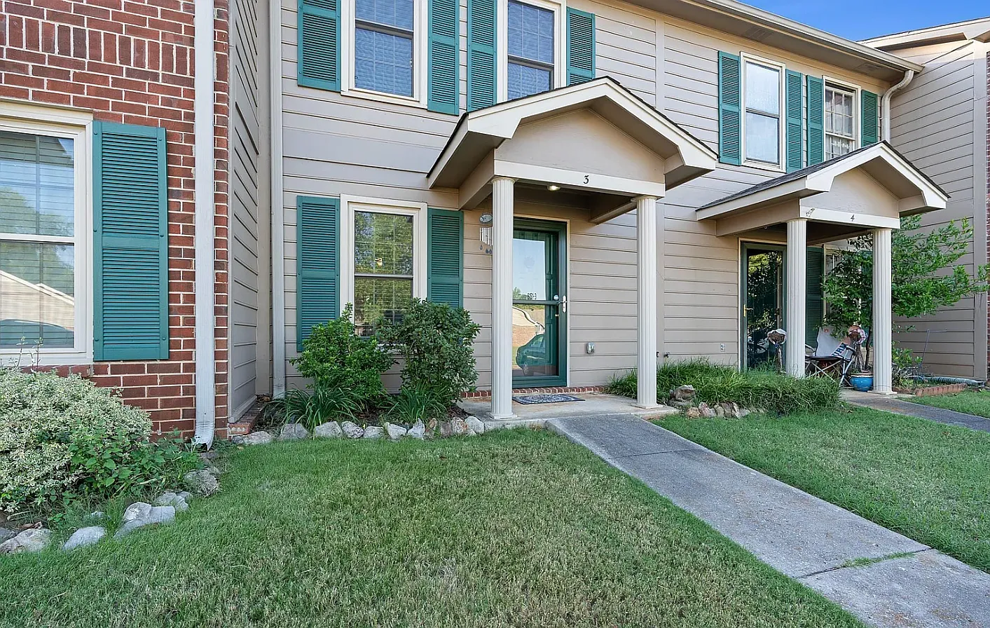 2 bed, 1124 sqft, $1,300 — Photo 1
