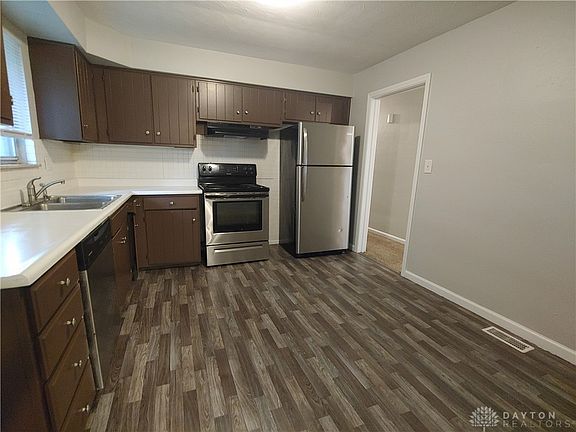 4th image of 715 N Bayberry Dr
