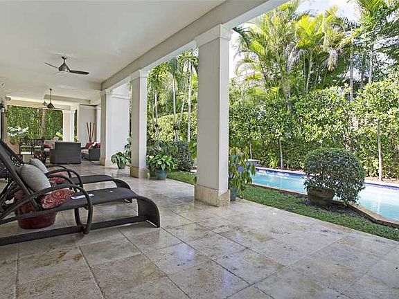 5th image of 1415 Robbia Ave