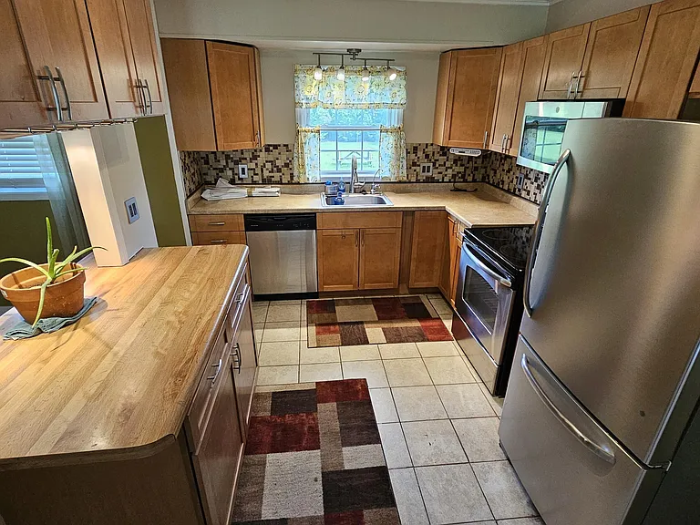 109 Valley Ct — Photo 10
