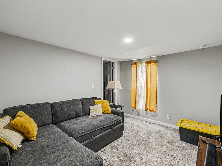 309 Farrell St — Photo 14