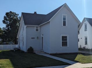 4312 Carl St, Woodburn, IN 46797