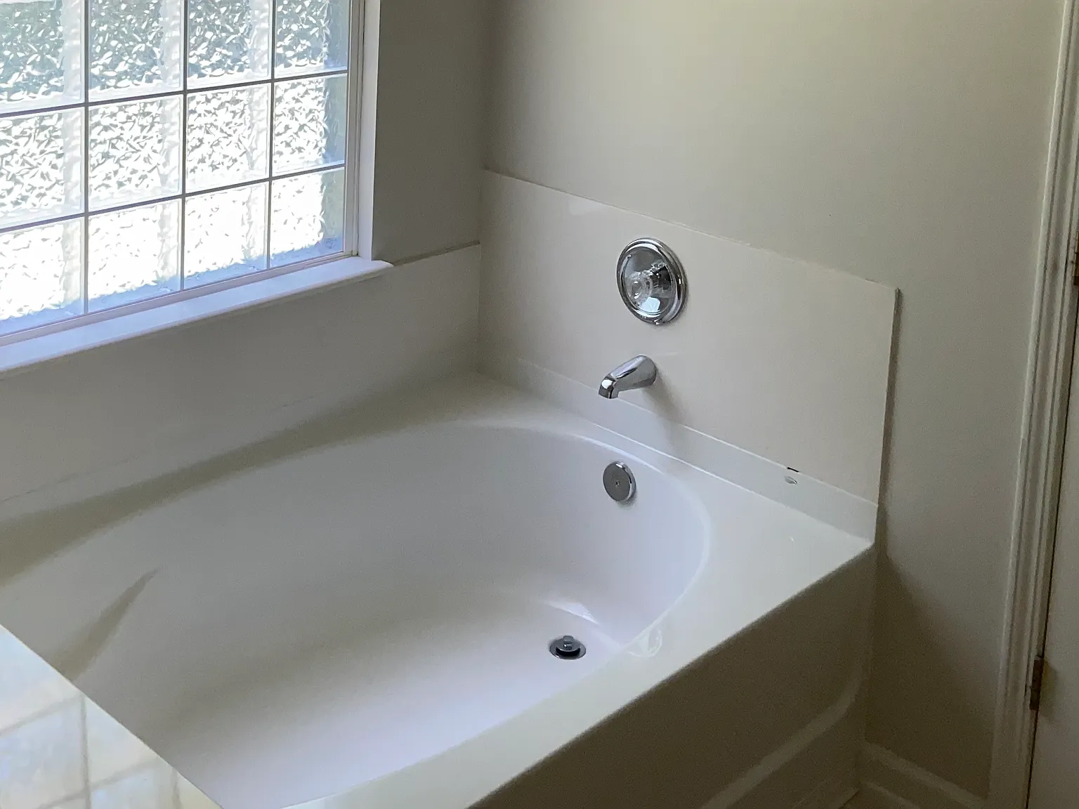 3 bed, 1757 sqft, $2,400 — Photo 2