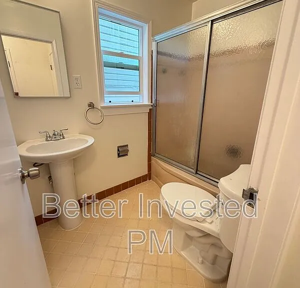 2400 39th Ave #2 — Photo 7