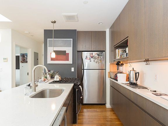 5th image of 11-42 31st Ave #4B