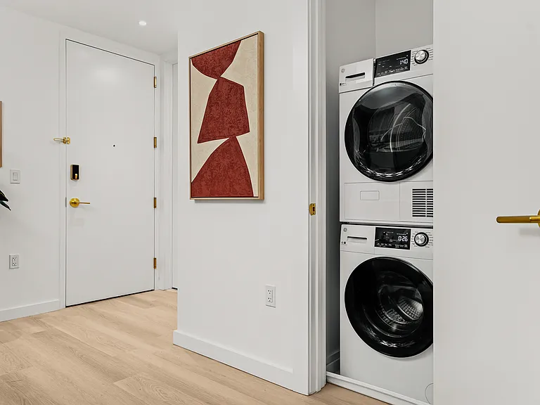 525 Pacific St #210 — Photo 7