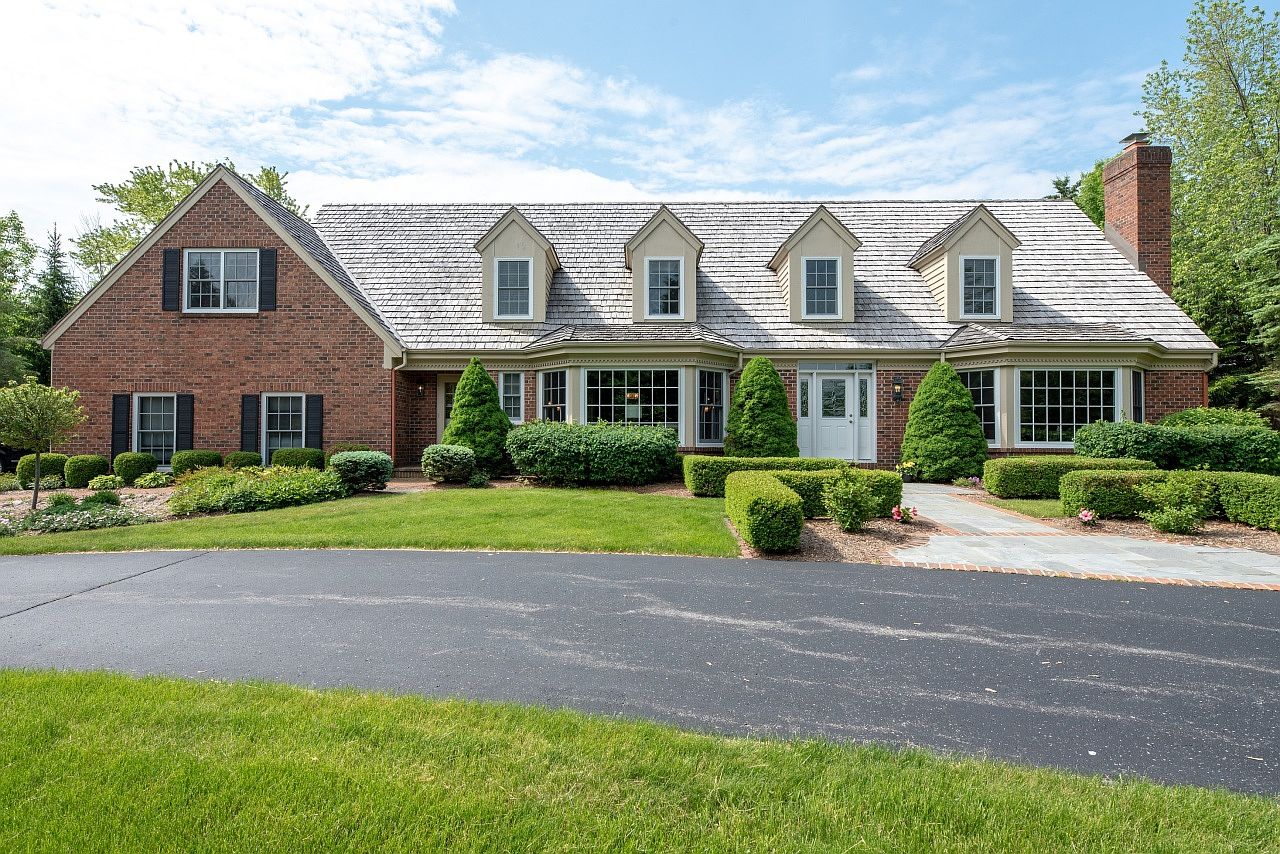 115 E Miller Dr, Mequon, WI 53092 Zillow