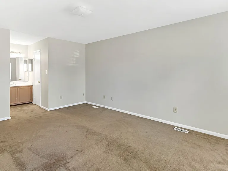 219 Springdale Way — Photo 18