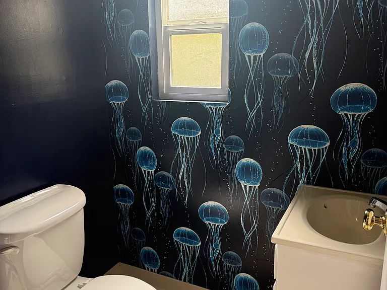 1/2 bath