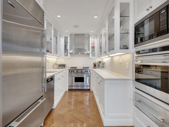 167 East 61st Street 10C11C image 3 of 15