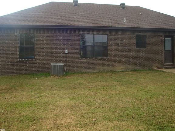 2nd image of 104 Olyvia Cir
