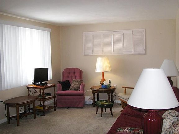 3rd image of 9080 Dogwood St