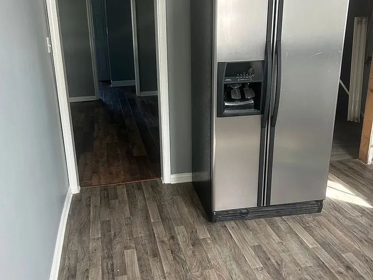 501 Lincoln Ave — Photo 3