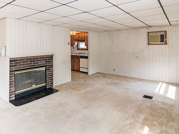 5th image of 31 Ash St