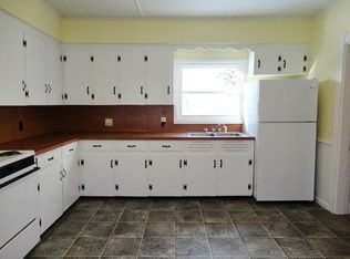 30 Boutelle Ave APT 2, Waterville, ME 04901