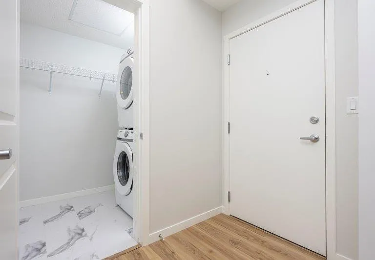 80 N Carrington Plz NW #101 — Photo 23