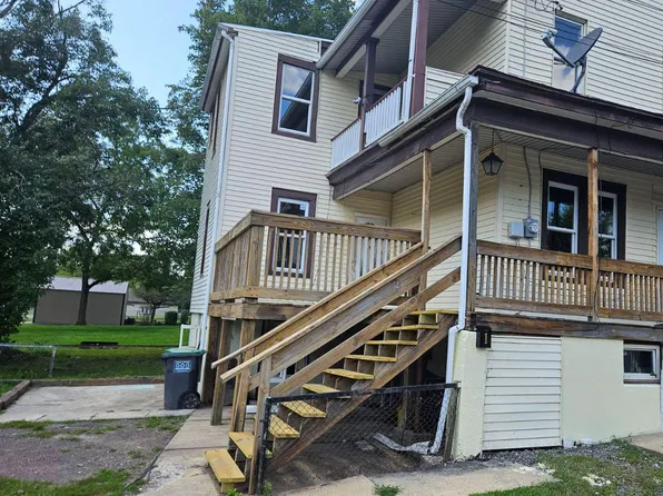 1 Wetherill St, New Philadelphia, PA 17959