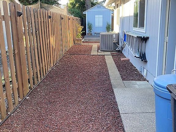 5th image of 14604 SE 13th St