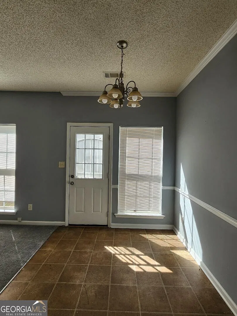 2 bed, 2.5 bath, 2970 sqft, $1,350 — Photo 4