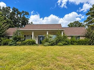 422 Cambridge Ln, Jackson, MS 39212