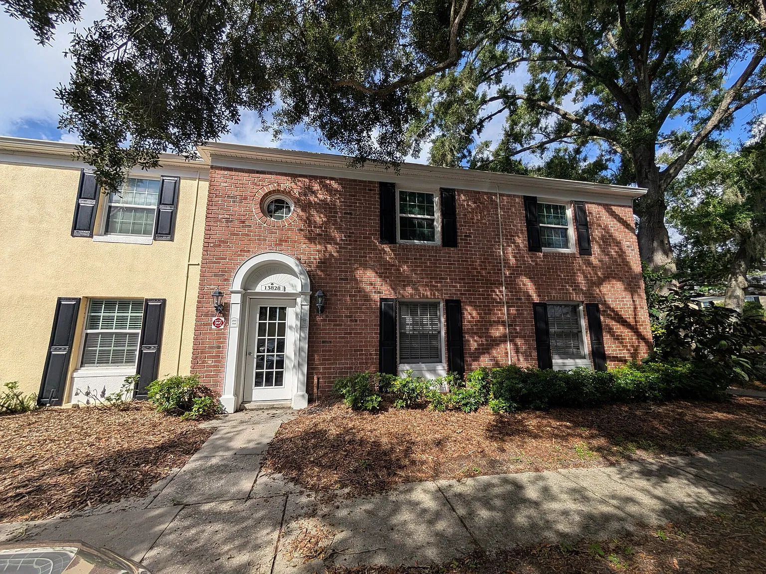 2 bed, 924 sqft, $1,600 — Photo 1