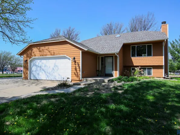 730 N Montgomery Ct, Sioux Falls, SD 57103
