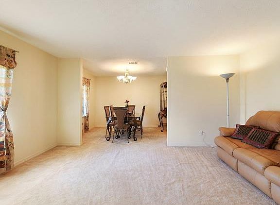 3rd image of 4132 Beaujolais Dr