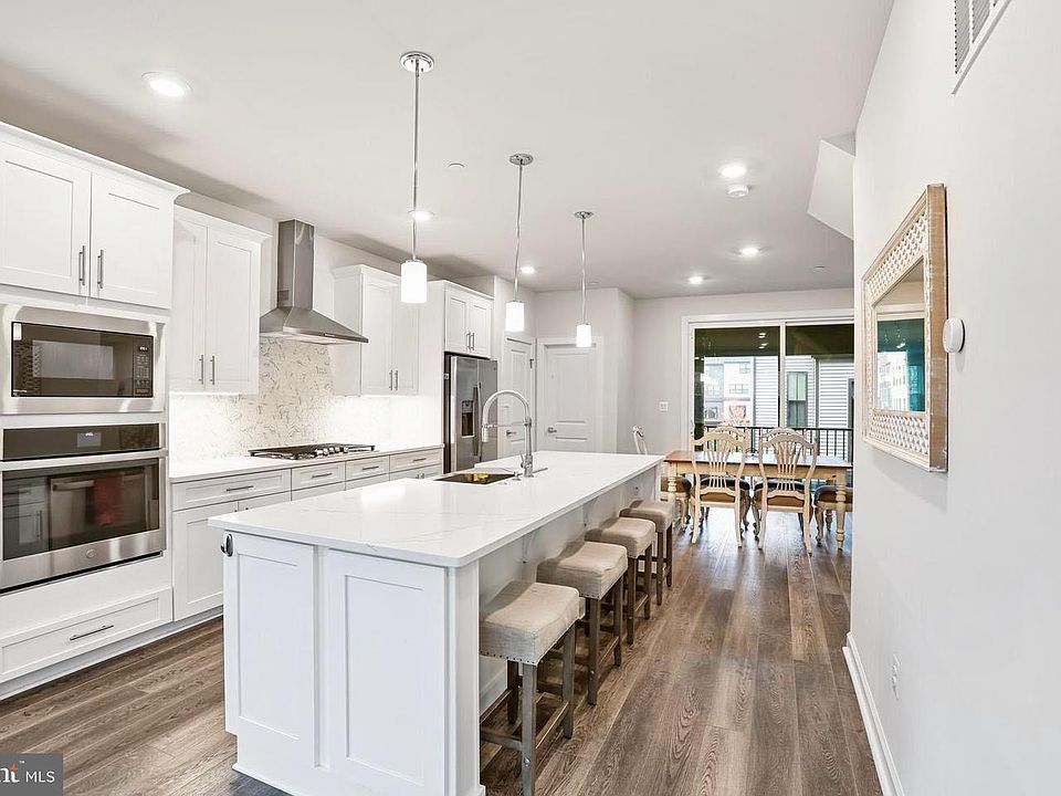 13032 Hattontown Sq, Herndon, VA 20171 Zillow