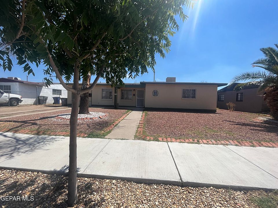 1st image of 432 De Vargas Dr