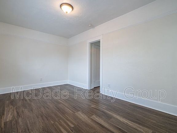 3rd image of 4047-49 Brant St #4047