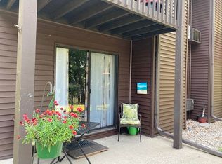 1 Maple Trl, Wisconsin Dells, WI 53965