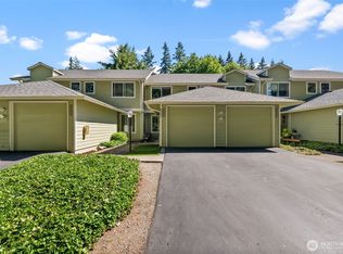 3949 NW Fairway Ln, Bremerton, WA 98312