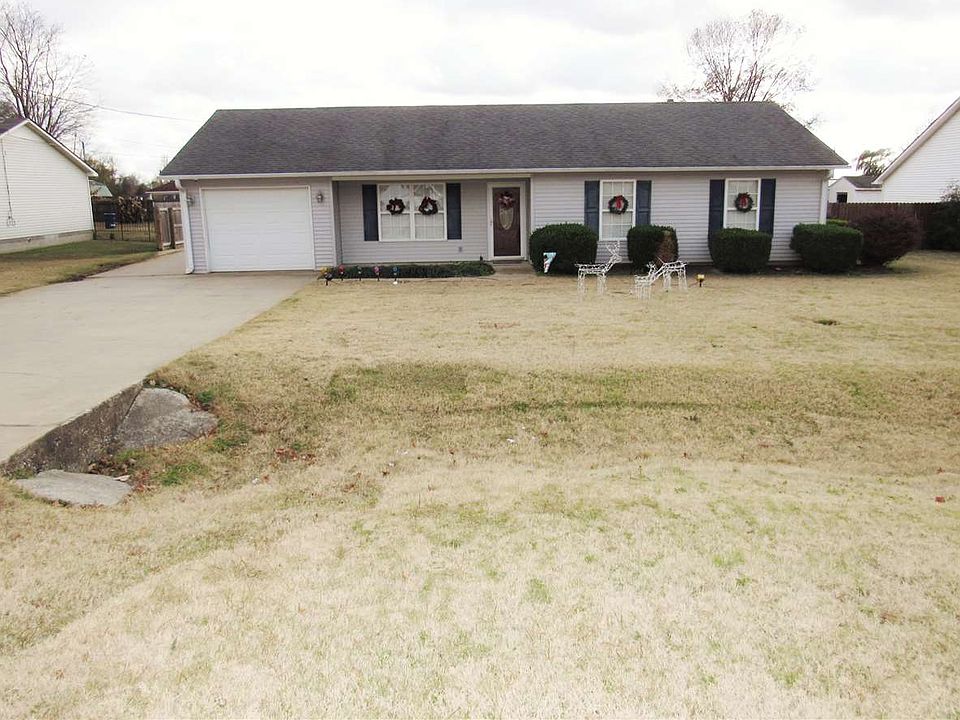 1st image of 740 Andrea Dr