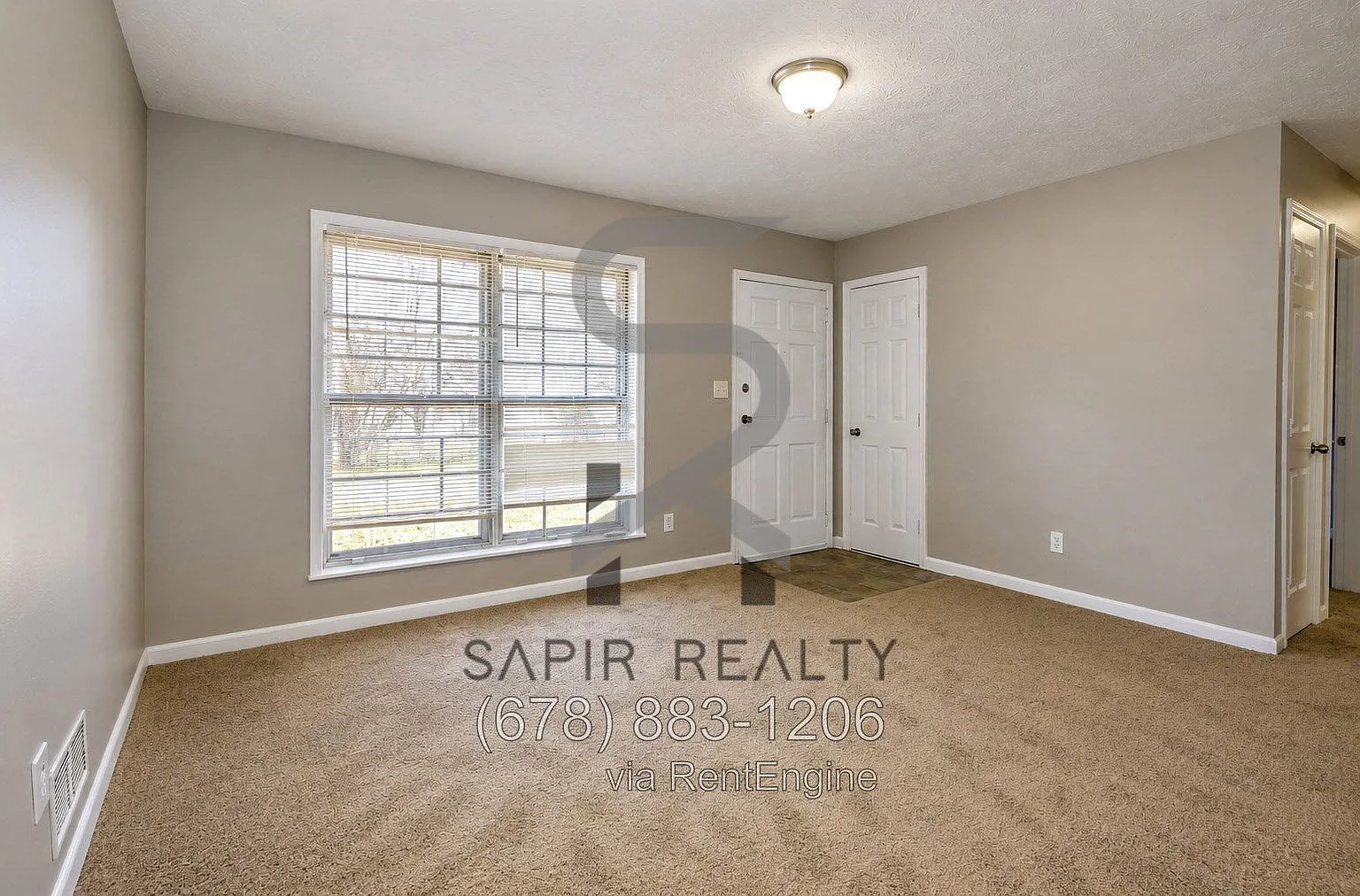 3 bed, 1.5 bath, 1328 sqft, $1,500 — Photo 4