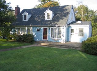 6 Terry Dr, Danbury, CT 06811