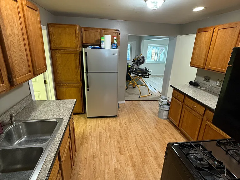 2680 Mott Ave — Photo 11