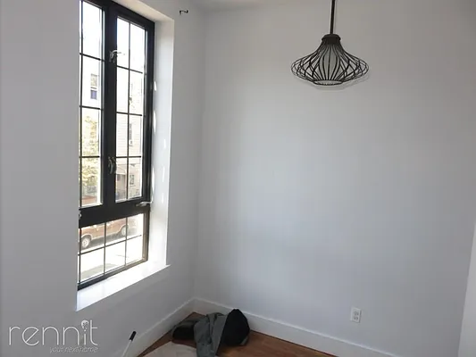 Rented by Rennit Inc. | media 40