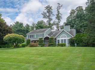 29 E Hill Rd, Cortlandt Manor, NY 10567
