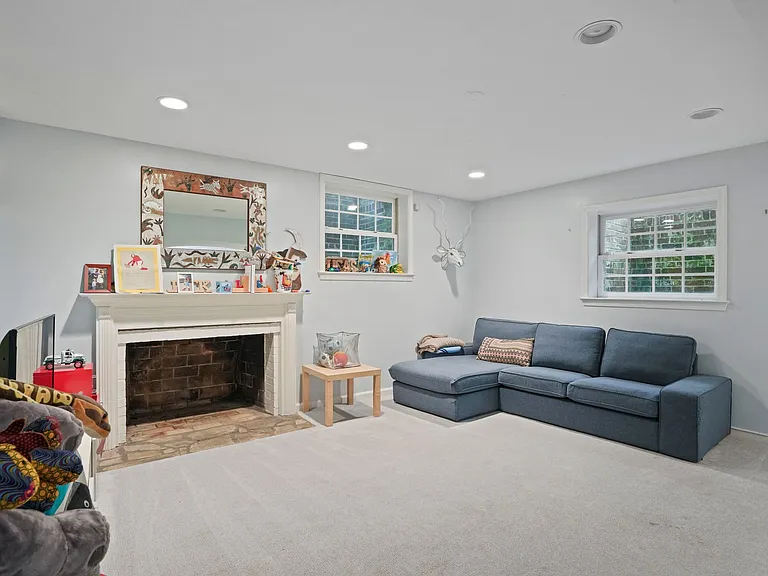 5320 Albemarle St — Photo 31