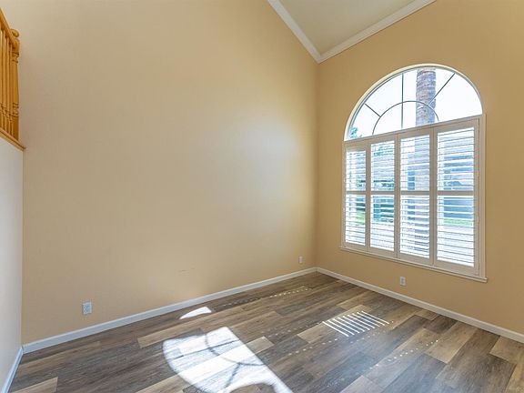 5th image of 353 Ironwood Cir