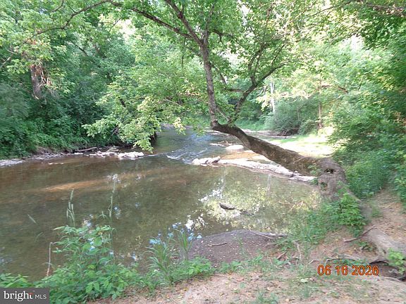 4th image of 1 Martin Payne Rd