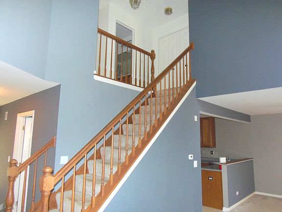 3rd image of 124 S Neville Ct #124