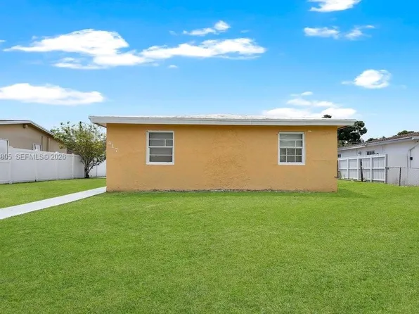 417 SW 3rd St, Hallandale Beach, FL 33009